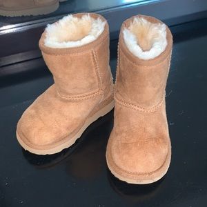 Uggs toddler gentle worn small stains Authentic